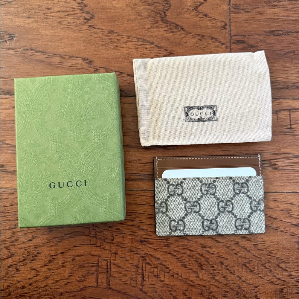 Gucci Beige and Brown Card Holder